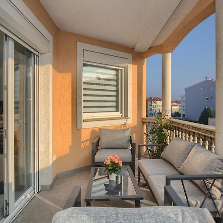 Apartment Vukadin Pula Bagian luar foto
