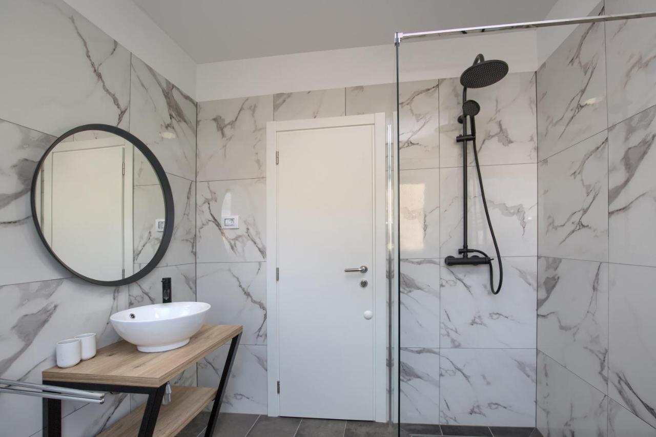 Apartment Vukadin Pula Bagian luar foto
