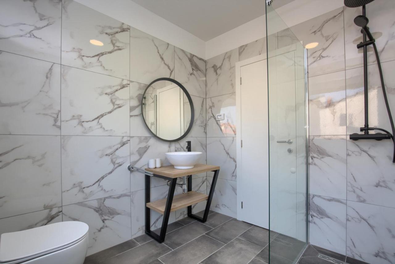 Apartment Vukadin Pula Bagian luar foto