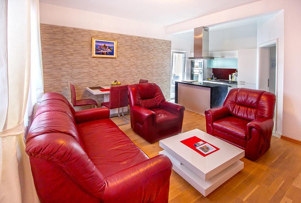 Apartment Vukadin Pula Bagian luar foto