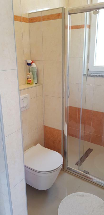 Apartment Vukadin Pula Bagian luar foto